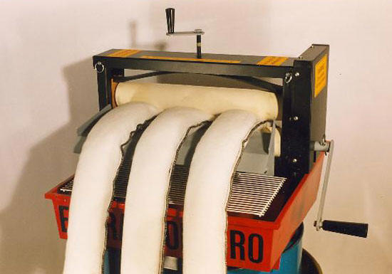 Hand Wringers For Absorbents