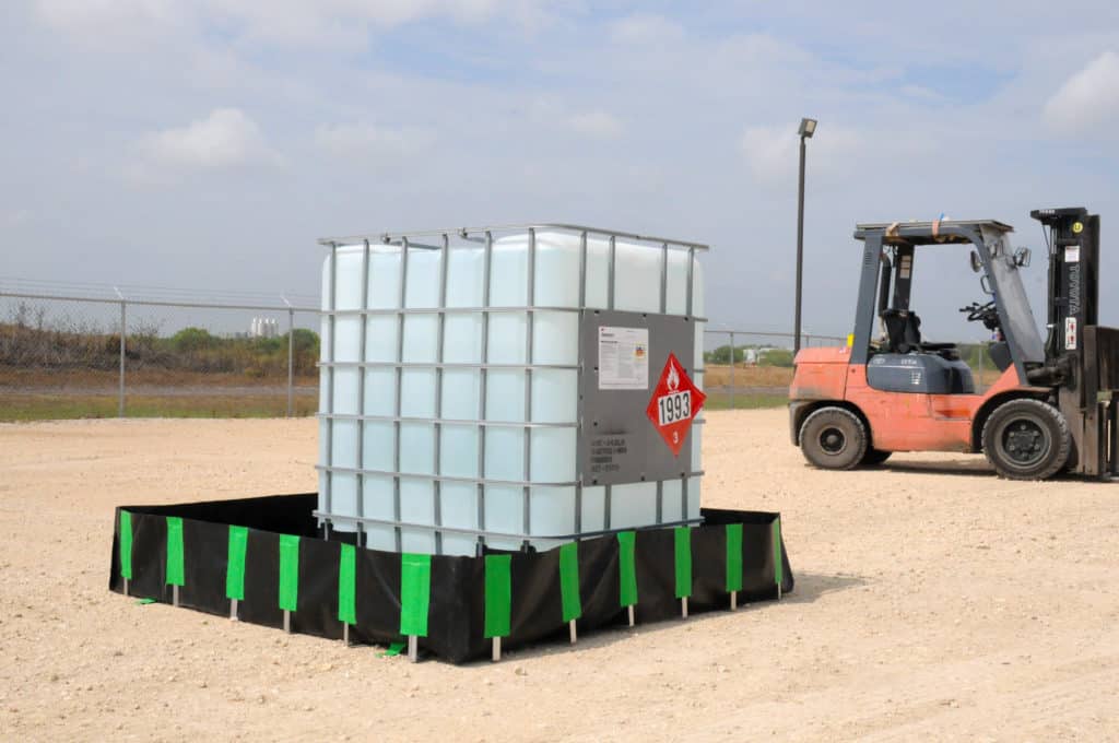 Aluminum Bracket Containment Berm 10x30' - manufacturer product image 1
